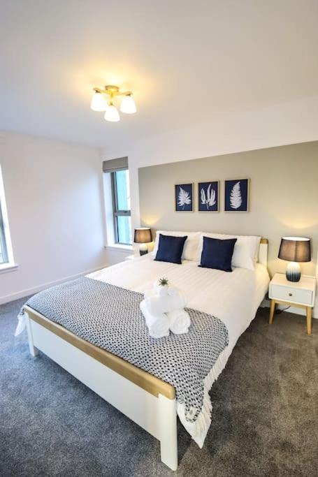 Views By The Castle, Free Designated Parking. Apartment *